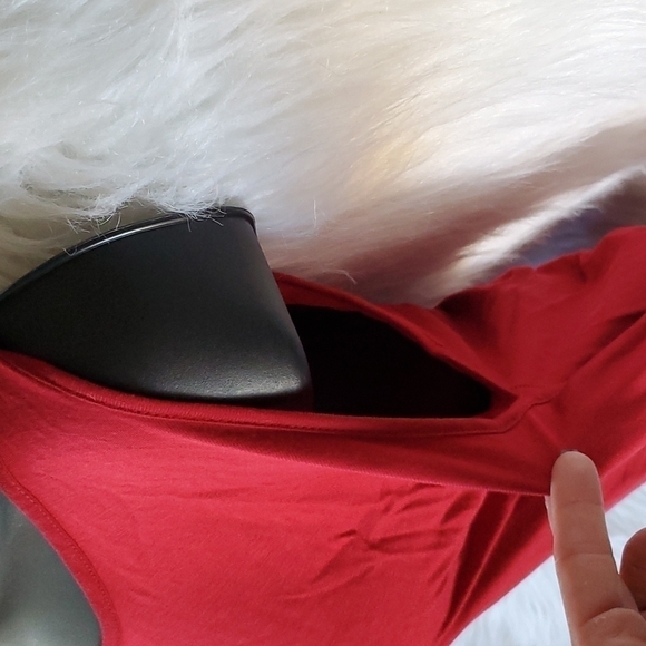 Express Oversized Cold Shoulder Top - Picture 2 of 3